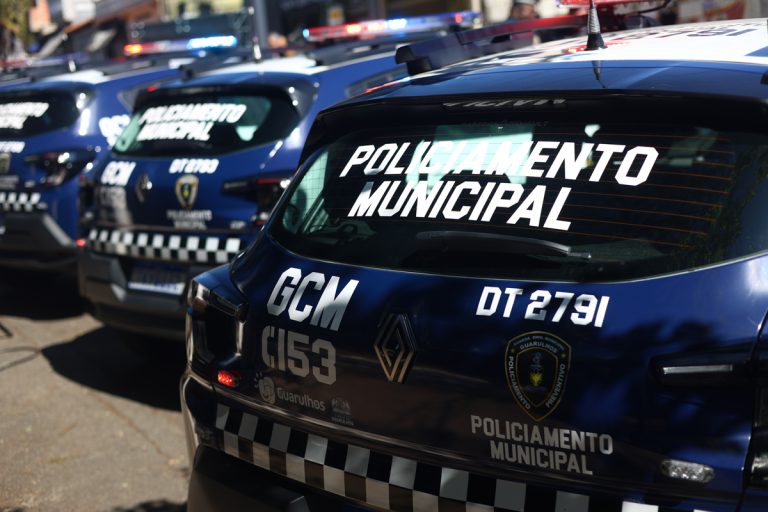 No mês de agosto, segundo a Secretaria de Segurança Pública do Estado de São Paulo (SSP-SP), Guarulhos alcançou a menor taxa mensal de roubos desde o início da série histórica, iniciada em 2001 — os dados indicam uma queda de 30% em relação ao mesmo mês do ano passado.