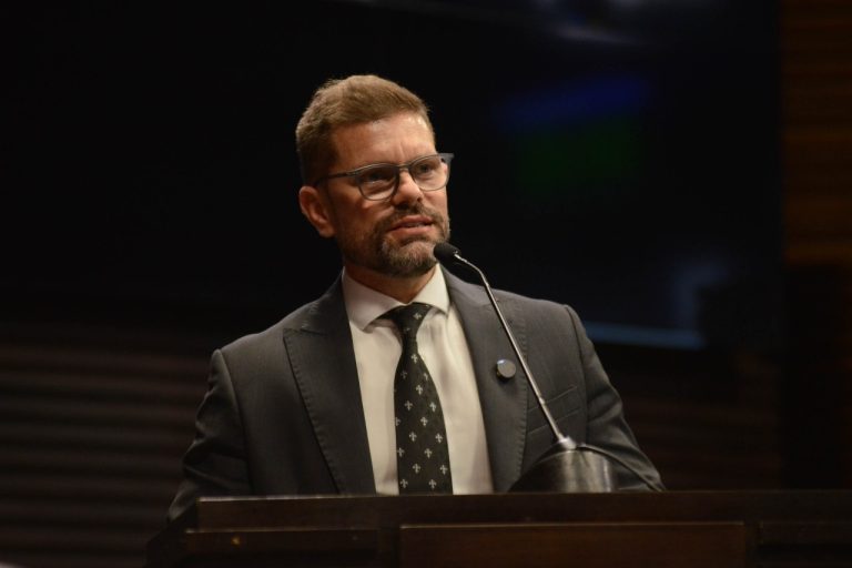 Imagem_do_WhatsApp_de_2025-10-02_C3A0s_15.39.44_ea4caafb