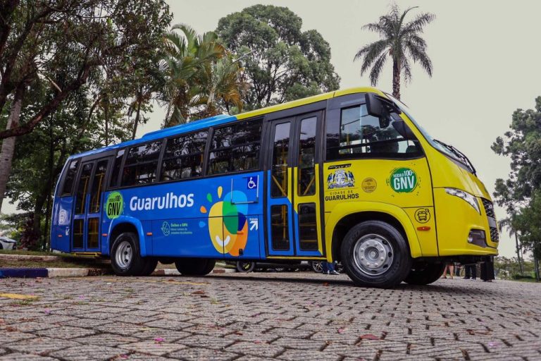 ENTREGA-DE-ONIBUS-A-GAS-DIEGO-FROIS-12-1024x683-1