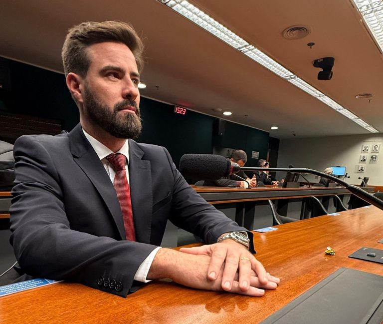 O vereador Daniel Alves (DC) conseguiu a destinação de mais de R$ 1 milhão para viabilizar a construção da UBS Vila Augusta, reivindicação antiga dos moradores do bairro. O recurso será aplicado exclusivamente na implantação da nova unidade de saúde.