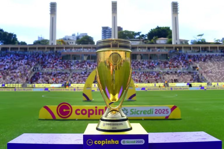 O Flamengo de Guarulhos conheceu no início da noite desta terça-feira, 25, os seus adversários na fase de grupos da edição 2026 da Copa São Paulo de Futebol Junior, a Copinha. A equipe guarulhense ficará no grupo 28 e enfrentará o Vitória (BA), o Capivariano (SP) e o Rio Branco Atlético Clube (ES).