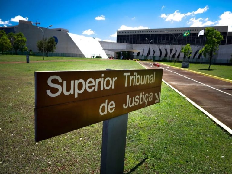 O ministro Herman Benjamin, presidente do Superior Tribunal de Justiça, acaba de negar o pedido da Prefeitura que visava derrubar a liminar que impedia a realização da Guarulhos Fest Show.